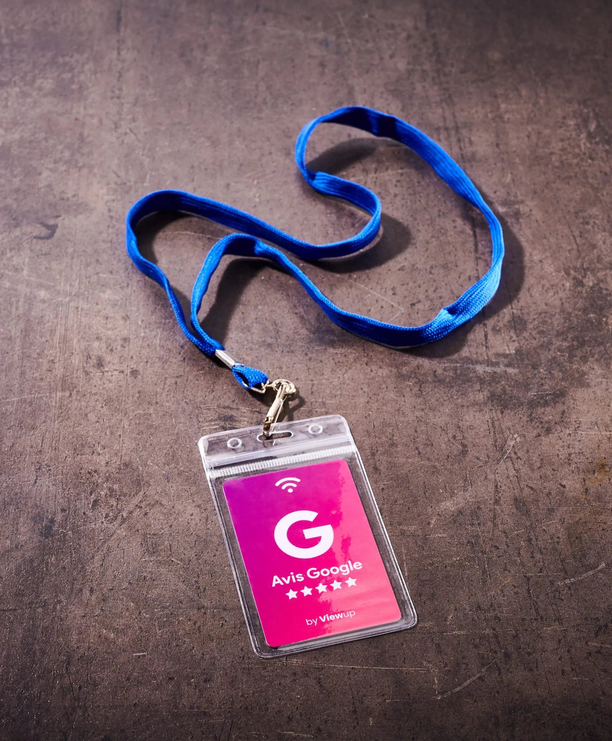 Carte avis google connectée rose avec QR code et cordon